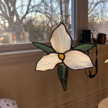 Trillium • Textured White/Yellow