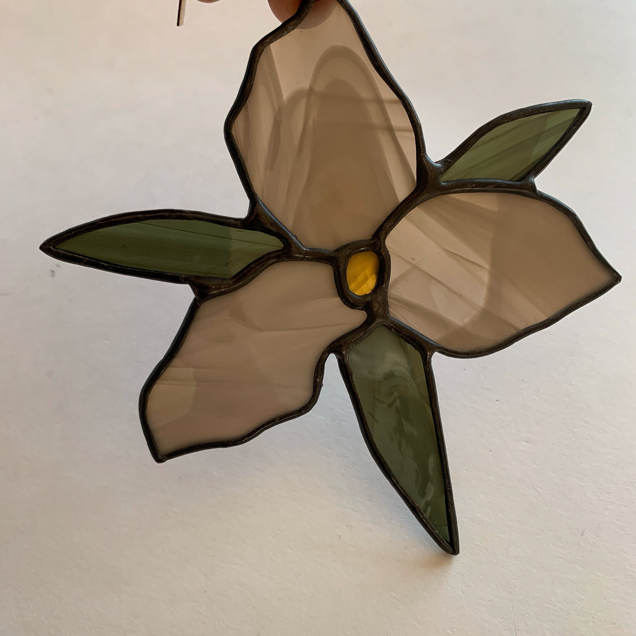 Trillium Wildflower • Wispy Taupe/Amber