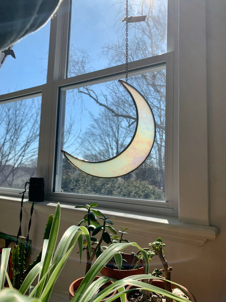 Crescent Moon • Iridescent Pearly White