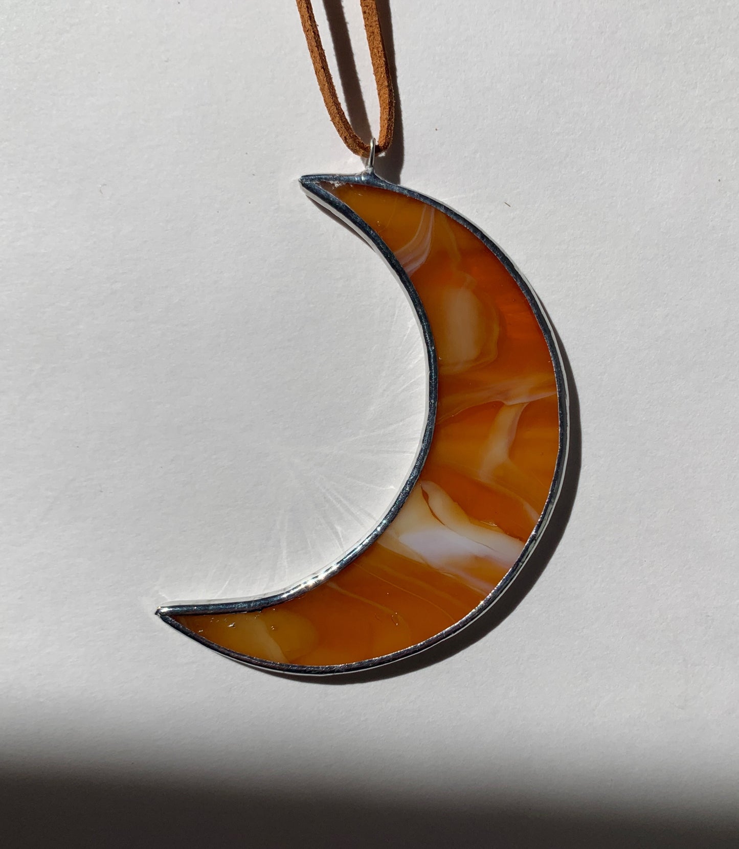 Moon 3.5” • Swirled Amber Cream