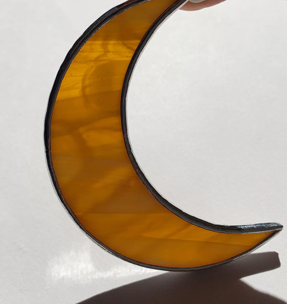 Moon 3.5” • Swirled Amber Cream