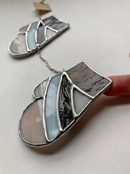 MADE TO ORDER • Mitten Mobile
